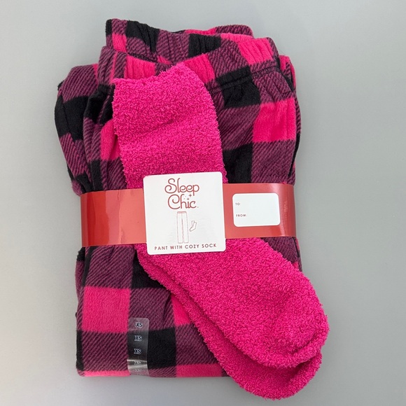 Sleep Chic Other - 💜3/$15 Sleep Chic Pink and Black Plaid Pajama Pants and Cozy Socks NWT